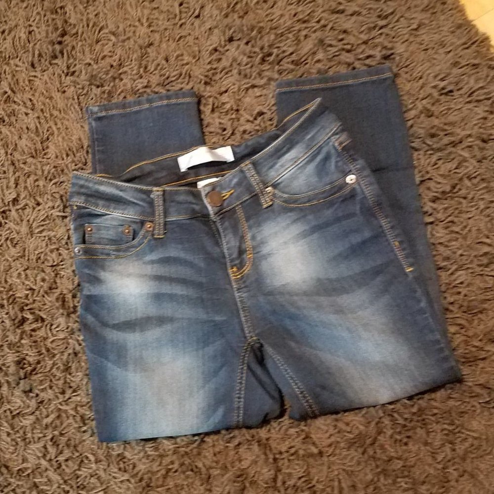 No Boundaries Capris